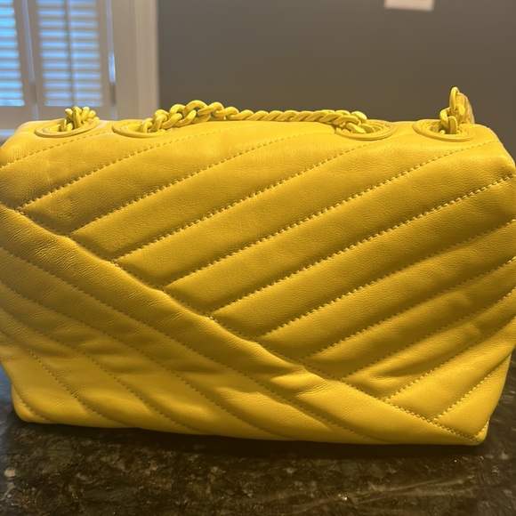 - Tory Burch Kira Chevron convertible shoulder/ crossbody bag. Great condition - Picture 16 of 16